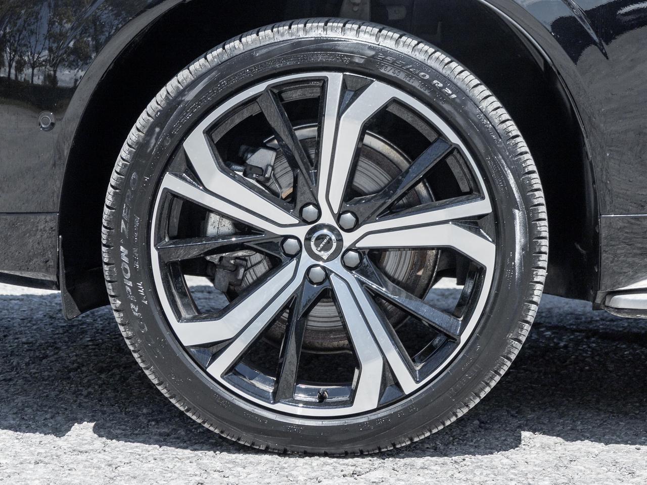 2025 Volvo XC60 Plug-In Hybrid T8 AWD ULTRA LOW MILEAGE  21"WHEELS  HARMAN KARDON Photo