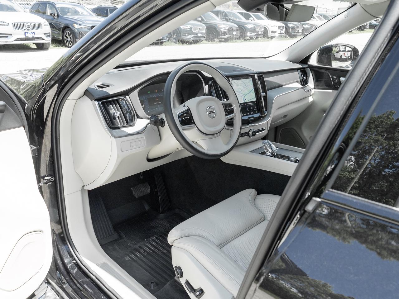 2025 Volvo XC60 Plug-In Hybrid T8 AWD ULTRA LOW MILEAGE  21"WHEELS  HARMAN KARDON Photo