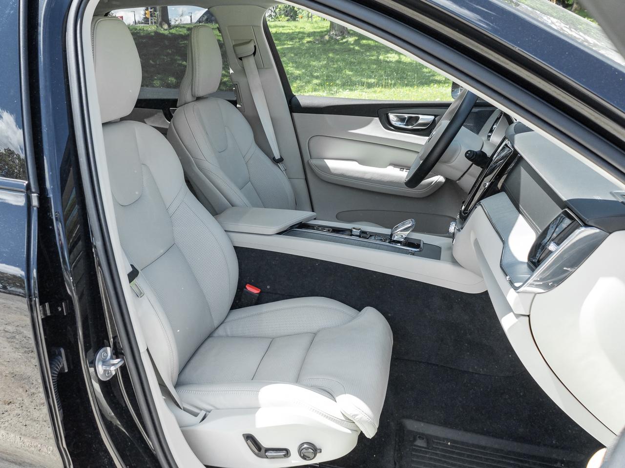 2025 Volvo XC60 Plug-In Hybrid T8 AWD ULTRA LOW MILEAGE  21"WHEELS  HARMAN KARDON Photo
