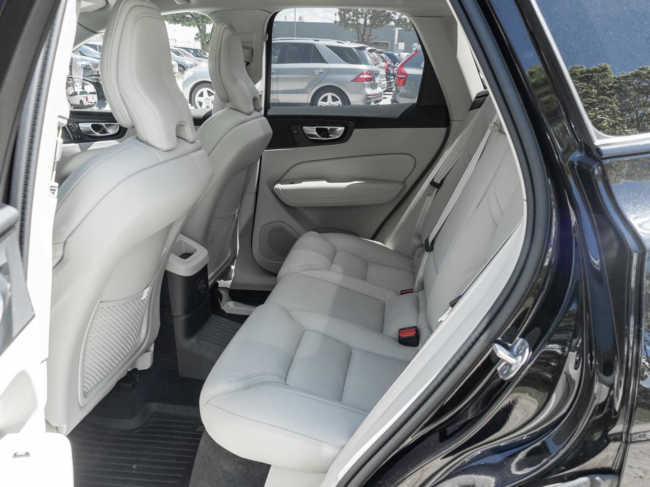 2025 Volvo XC60 Plug-In Hybrid T8 AWD ULTRA LOW MILEAGE  21"WHEELS  HARMAN KARDON Photo