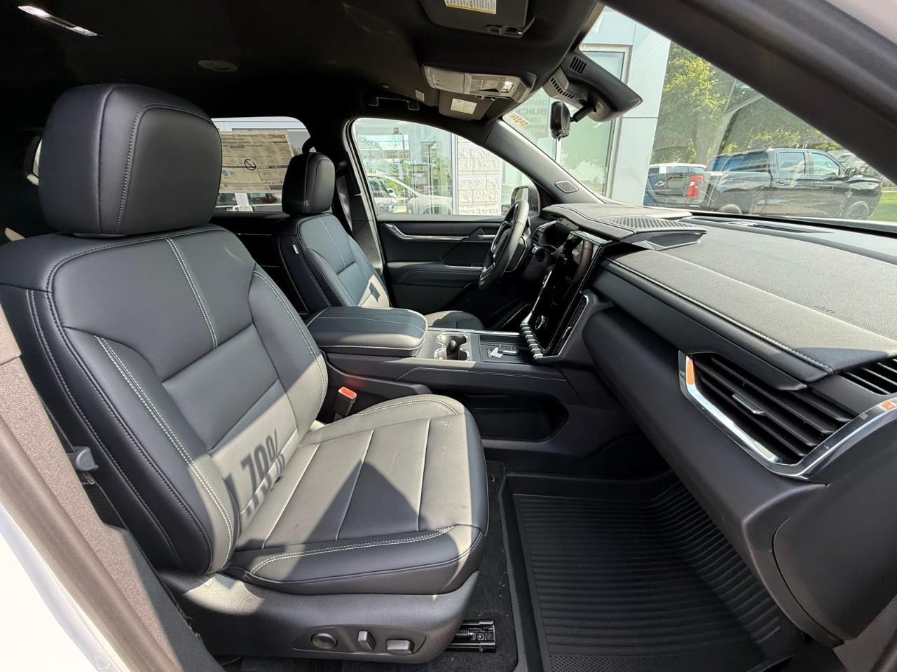 2026 GMC Acadia Elevation 4dr All-Wheel Drive Photo