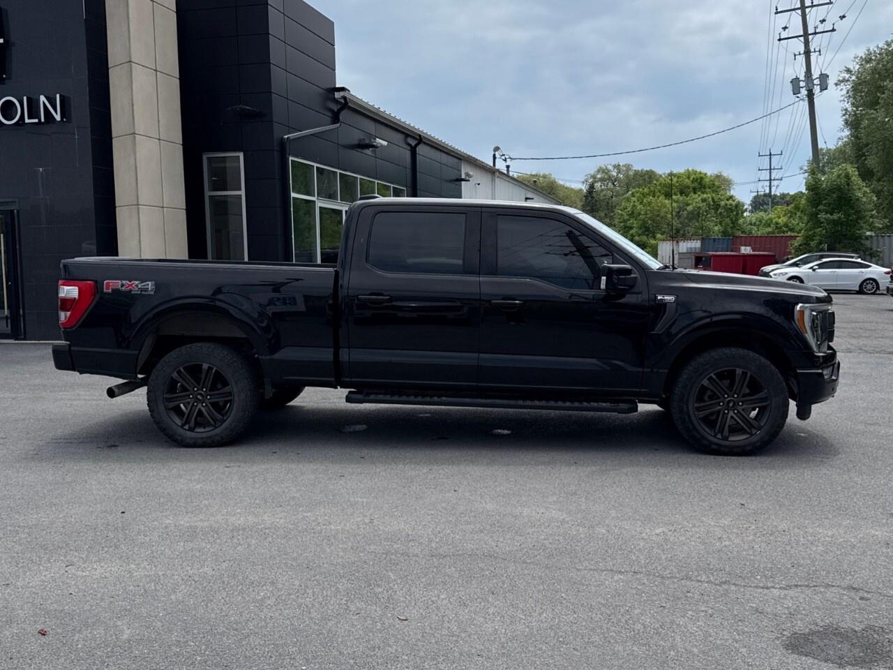 2022 Ford F-150 LARIAT   LONGBOX   FX4   MAX TOW PKG   MOONROOF Photo