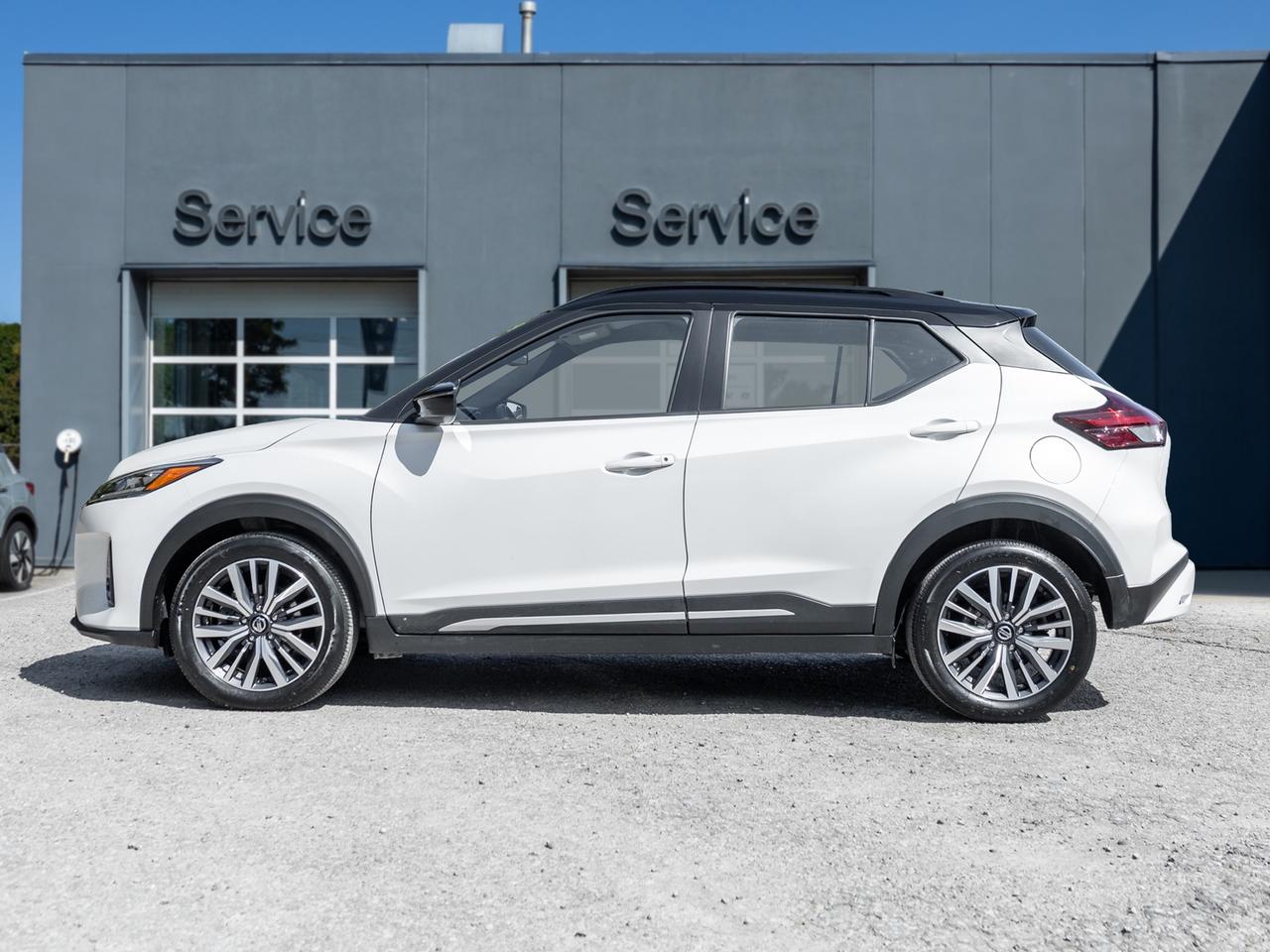 2021 Nissan Kicks SR FWD  TRADE IN  NO ACCIDENTS  ONE OWNER Photo2