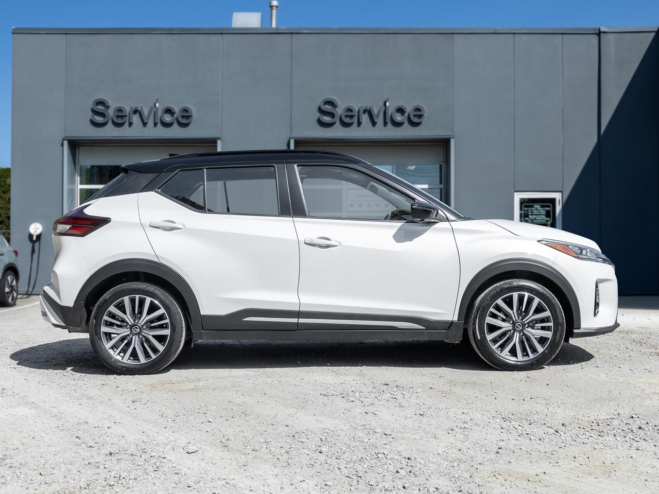 2021 Nissan Kicks SR FWD  TRADE IN  NO ACCIDENTS  ONE OWNER Photo