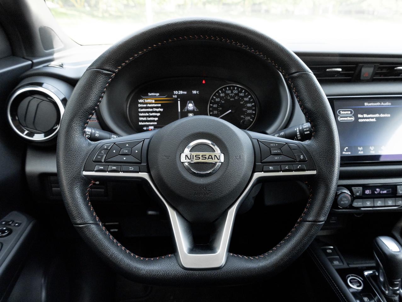 2021 Nissan Kicks SR FWD  TRADE IN  NO ACCIDENTS  ONE OWNER Photo