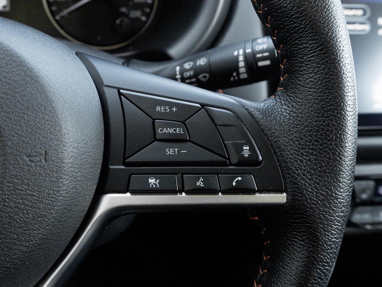2021 Nissan Kicks SR FWD  TRADE IN  NO ACCIDENTS  ONE OWNER Photo
