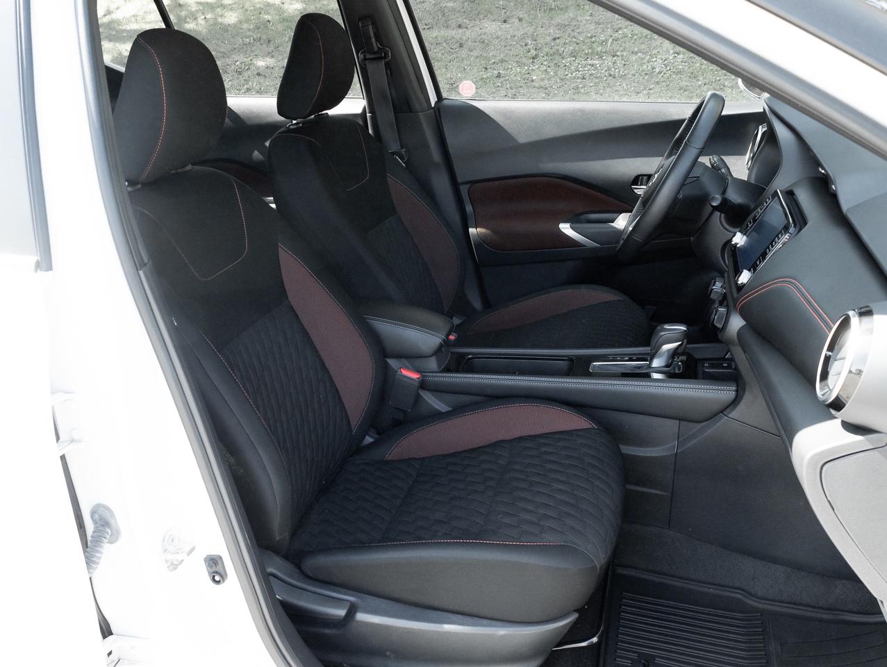 2021 Nissan Kicks SR FWD  TRADE IN  NO ACCIDENTS  ONE OWNER Photo