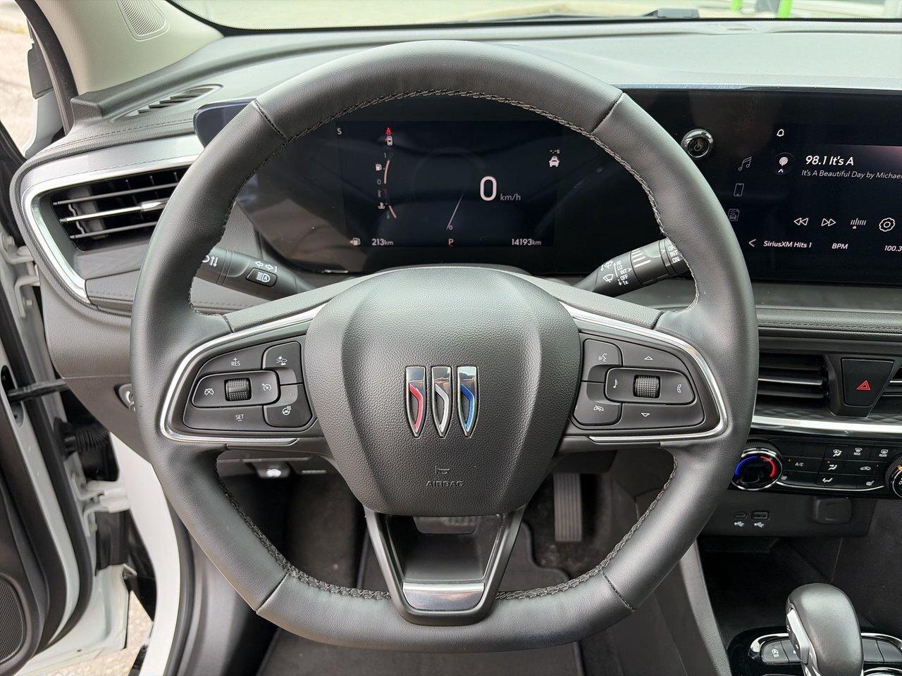 2024 Buick Encore GX Sport Touring AWD Clean car Fax Low kilometers! Photo