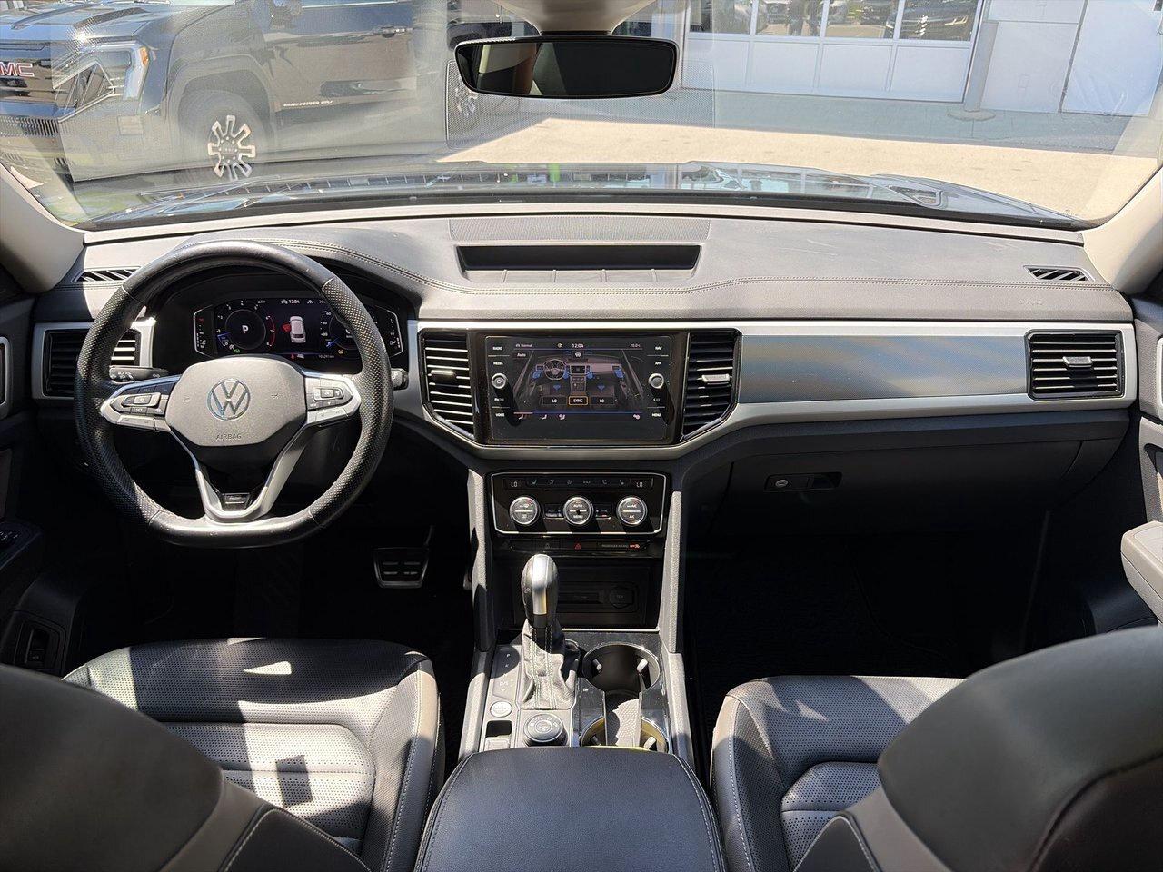 2022 Volkswagen Atlas Execline 3.6L 8sp at w/Tip 4MOTION Executive LineI Photo
