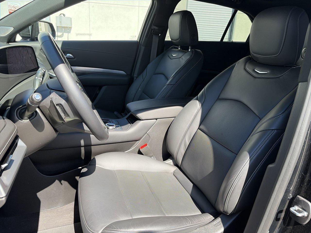 2024 Cadillac XT4 AWD 4dr Premium Luxury Comfort & Convenience Packa Photo