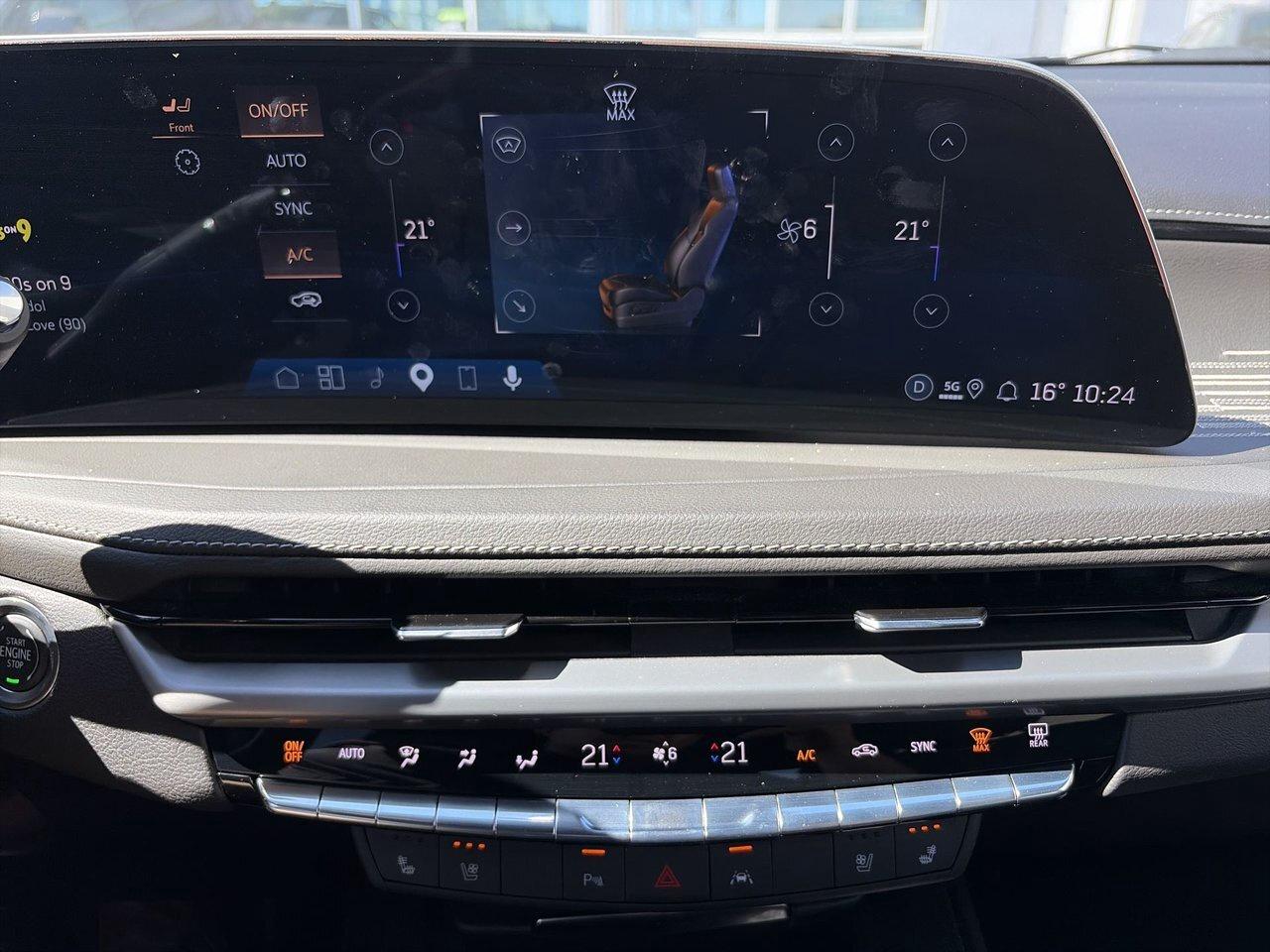 2024 Cadillac XT4 AWD 4dr Premium Luxury Comfort & Convenience Packa Photo