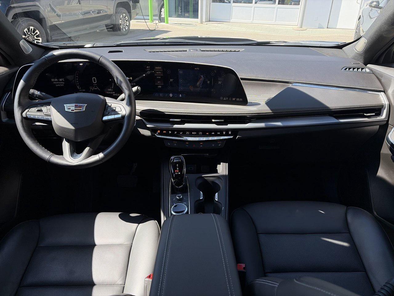 2024 Cadillac XT4 AWD 4dr Premium Luxury Comfort & Convenience Packa Photo