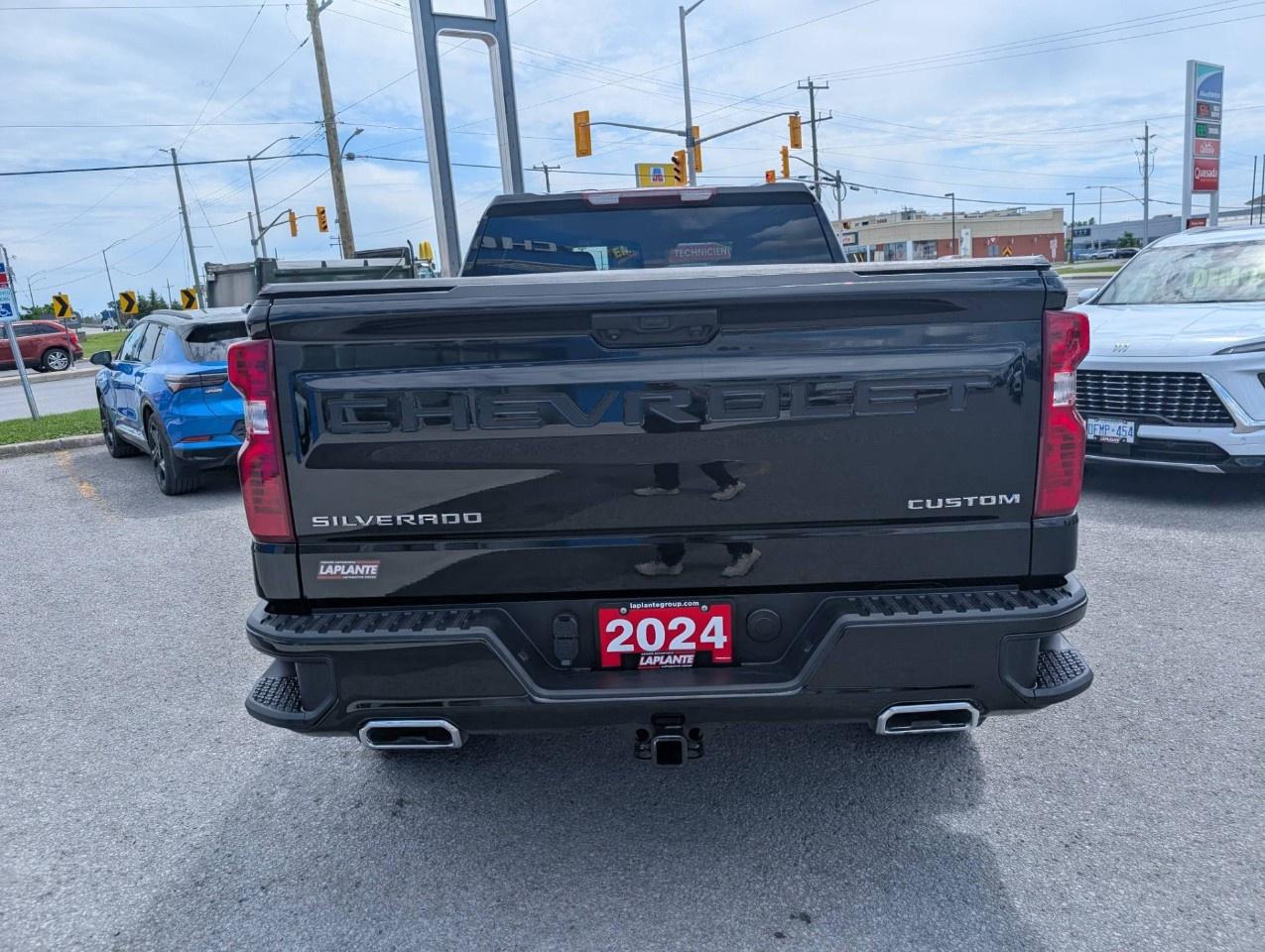 2024 Chevrolet Silverado 1500 Crew Cab Standard Box 4-Wheel Drive Custom Trail Boss Photo4