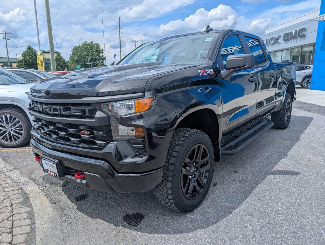 2024 Chevrolet Silverado 1500 Crew Cab Standard Box 4-Wheel Drive Custom Trail Boss Photo