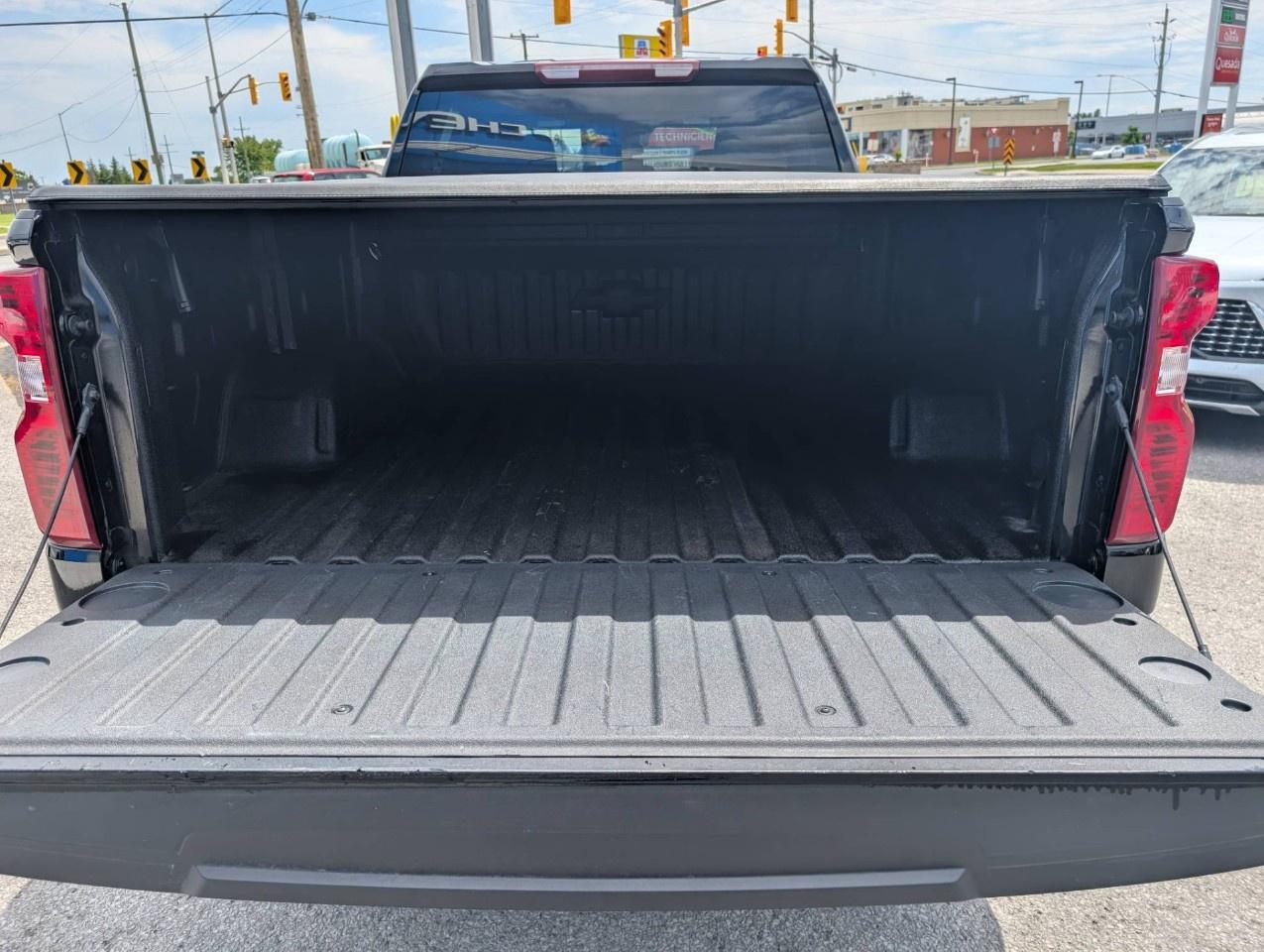 2024 Chevrolet Silverado 1500 Crew Cab Standard Box 4-Wheel Drive Custom Trail Boss Photo
