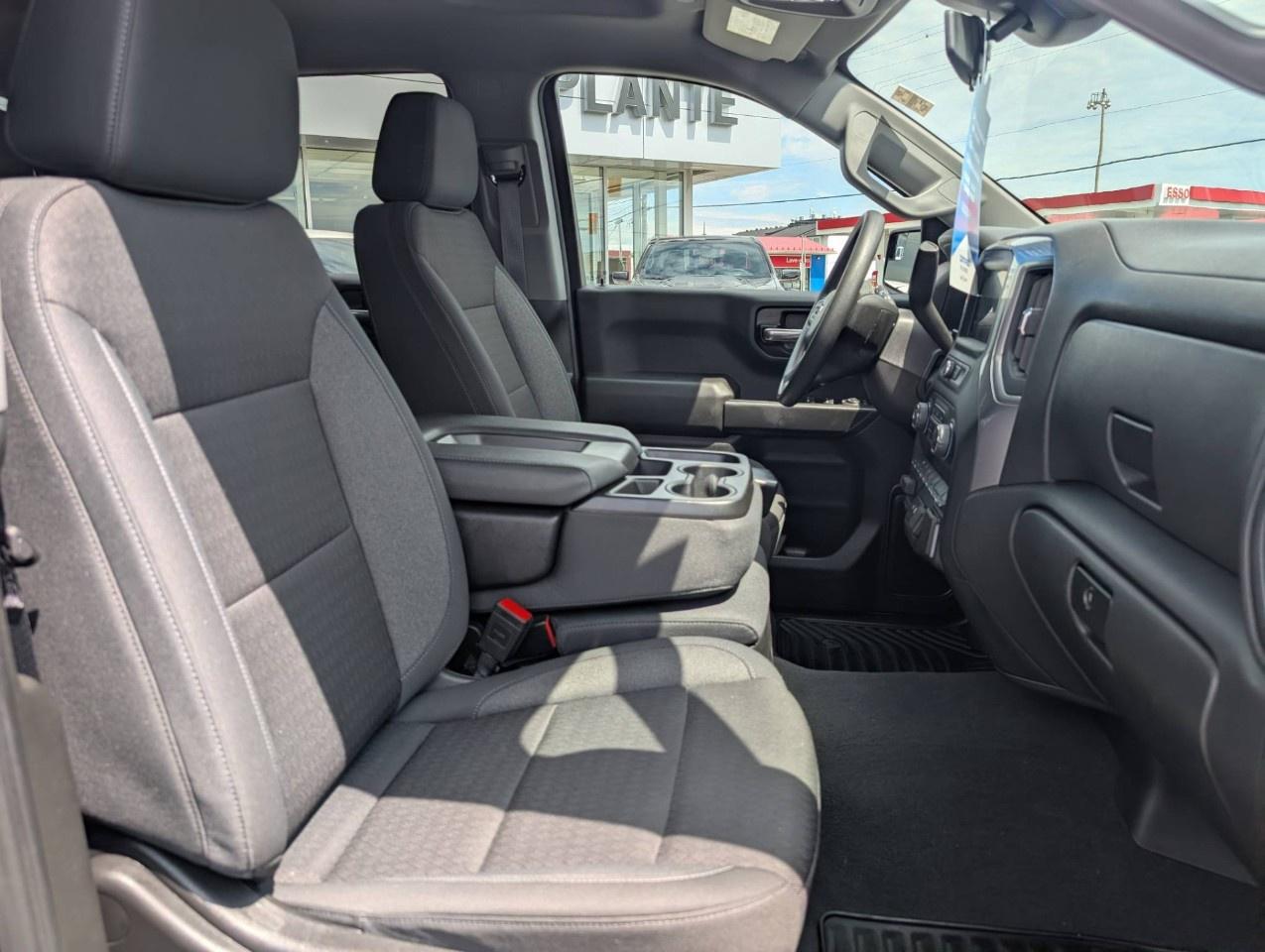 2024 Chevrolet Silverado 1500 Crew Cab Standard Box 4-Wheel Drive Custom Trail Boss Photo