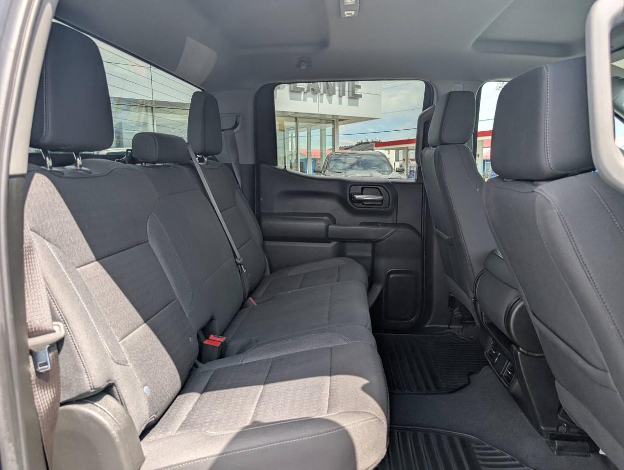 2024 Chevrolet Silverado 1500 Crew Cab Standard Box 4-Wheel Drive Custom Trail Boss Photo