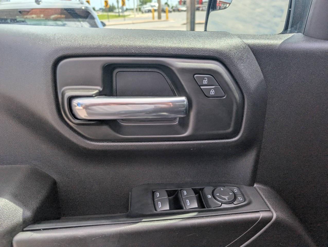 2024 Chevrolet Silverado 1500 Crew Cab Standard Box 4-Wheel Drive Custom Trail Boss Photo