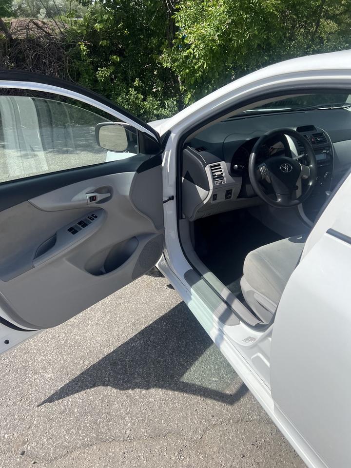 2013 Toyota Corolla CE AUTO SEDAN SUNROOF BLUE TOOTH HEATED SEATS AC Photo