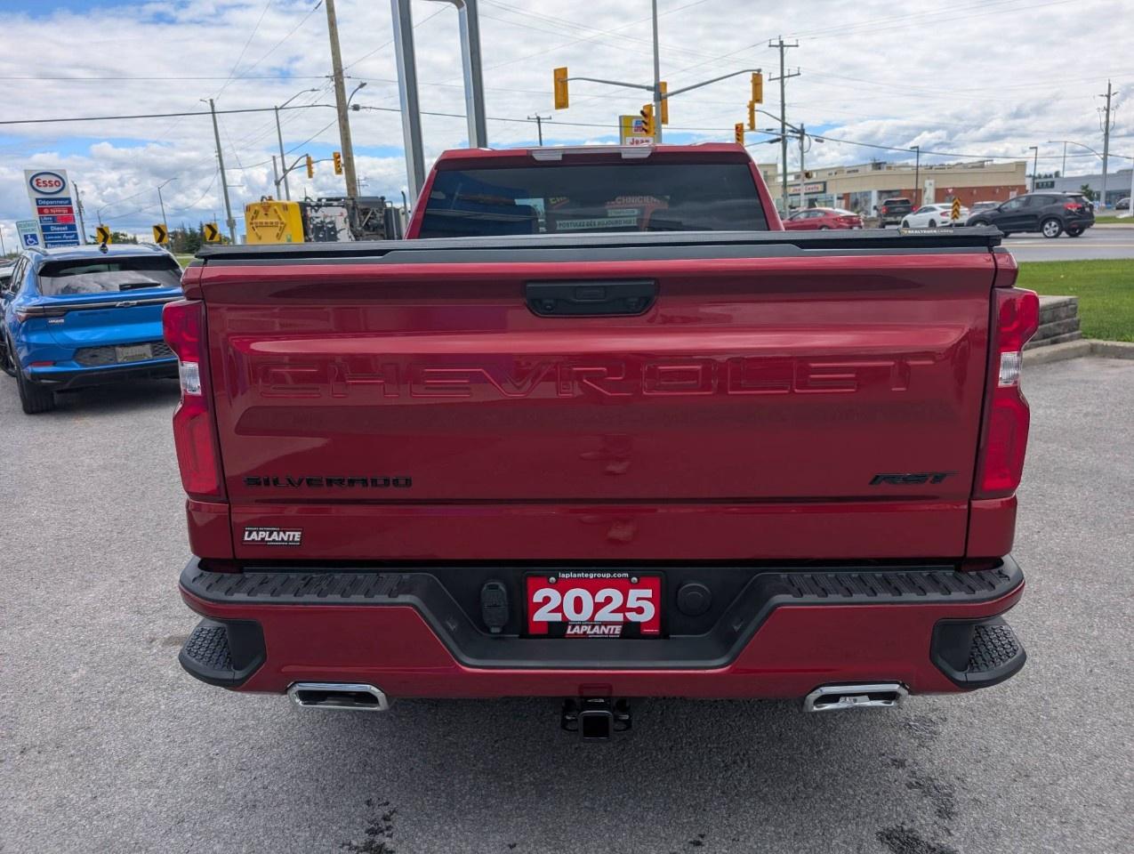 2025 Chevrolet Silverado 1500 Crew Cab Standard Box 4-Wheel Drive RST Photo4