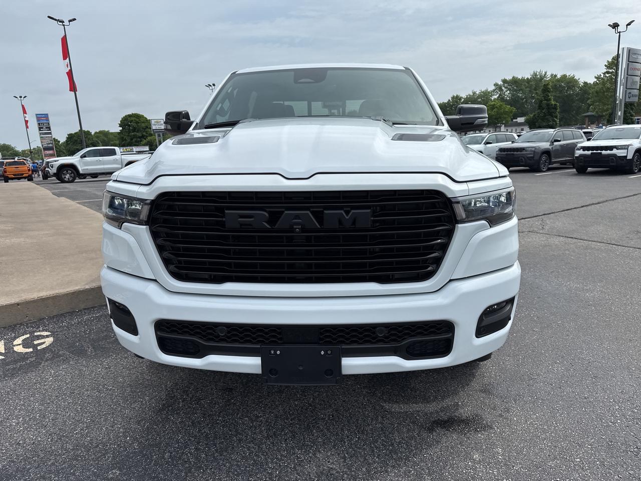2025 RAM 1500 SPORT Photo2