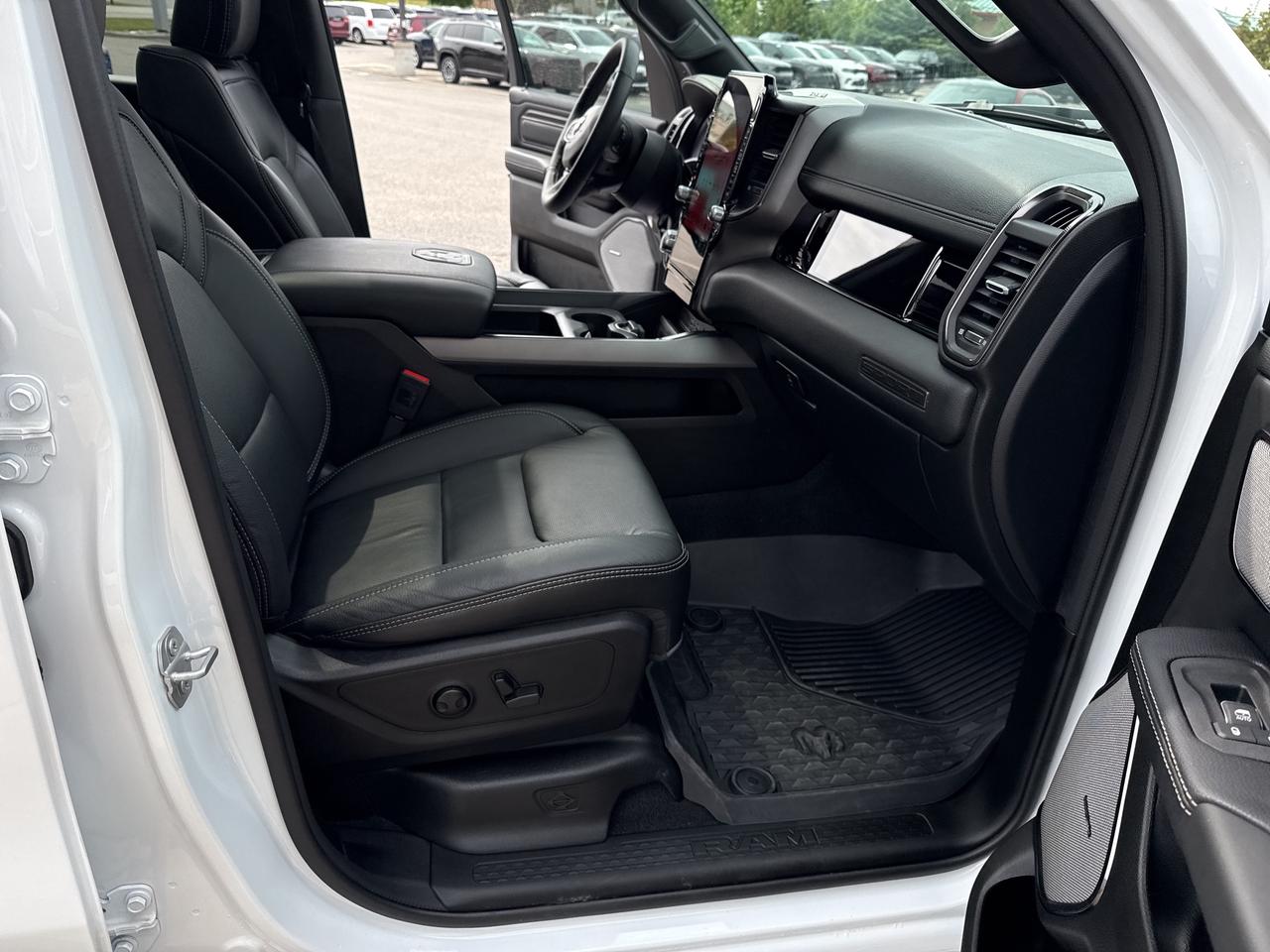2025 RAM 1500 SPORT Photo