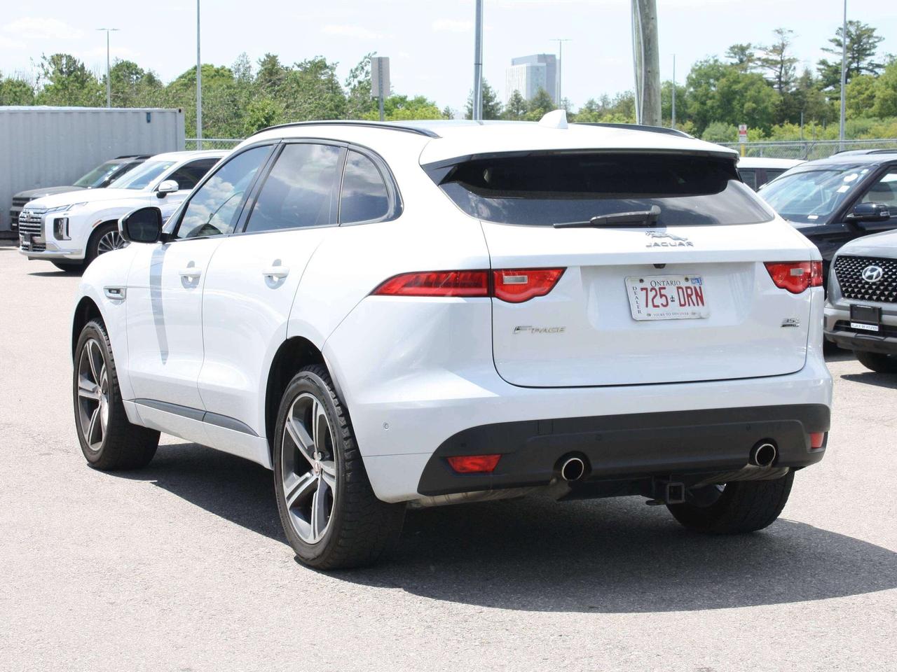 2017 Jaguar F-PACE AWD 4DR 35T R-SPORT Photo