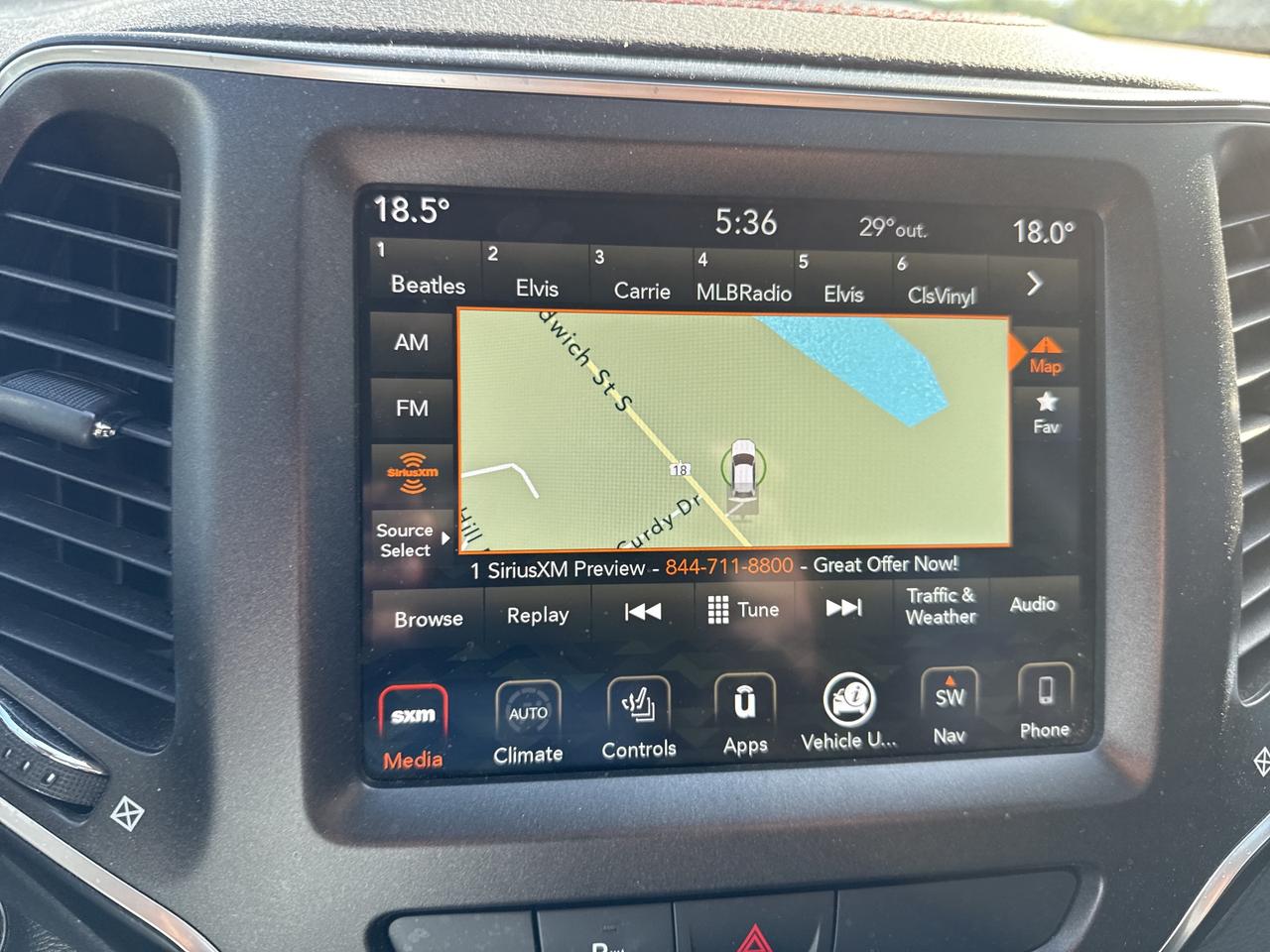 2020 Jeep Cherokee Trailhawk Photo