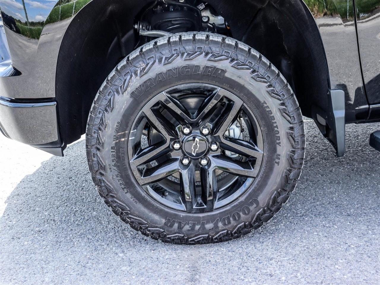 2026 Chevrolet Silverado 1500 Crew Cab Short Box 4-Wheel Drive Custom Trail Boss Photo