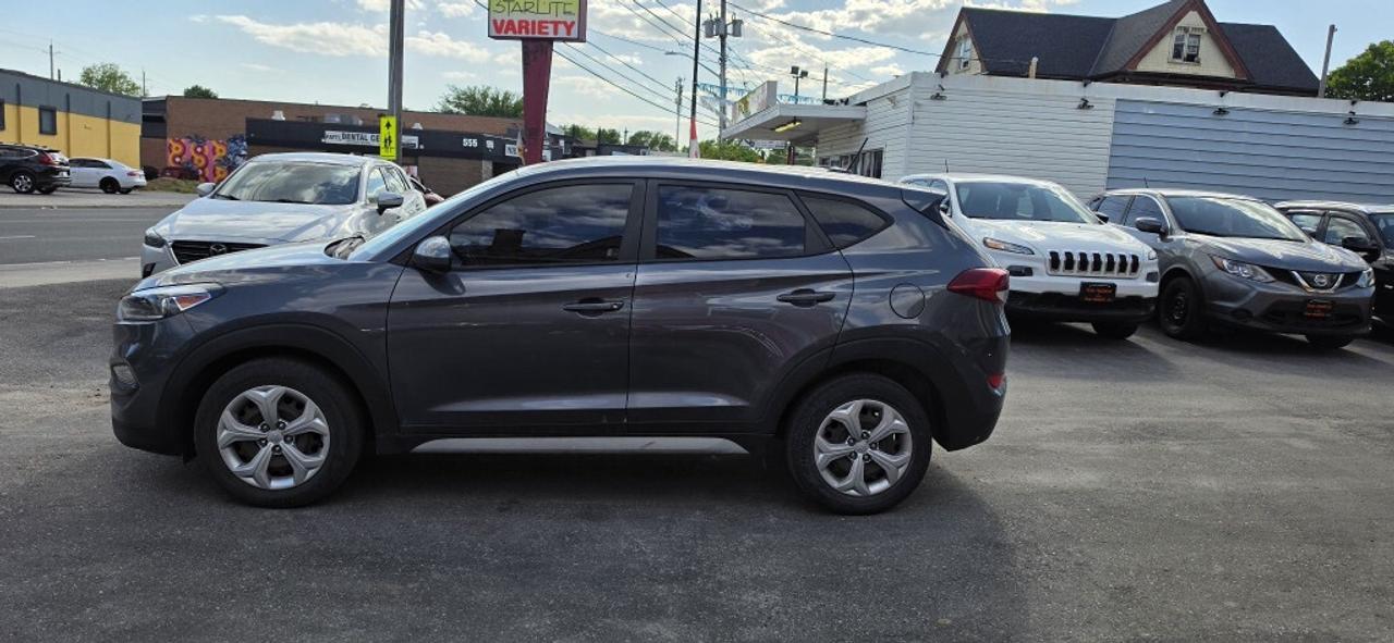 2017 Hyundai Tucson SE 4dr All-wheel Drive Automatic Photo3
