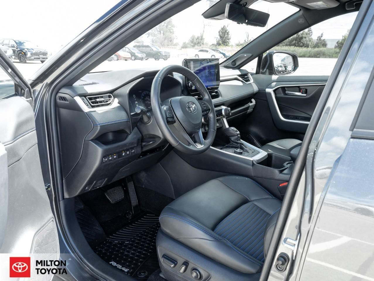 2024 Toyota RAV4 Hybrid JBL AUDIO 10.5 SCREEN LEATHER SUNROOF NEW BRAKES O Photo