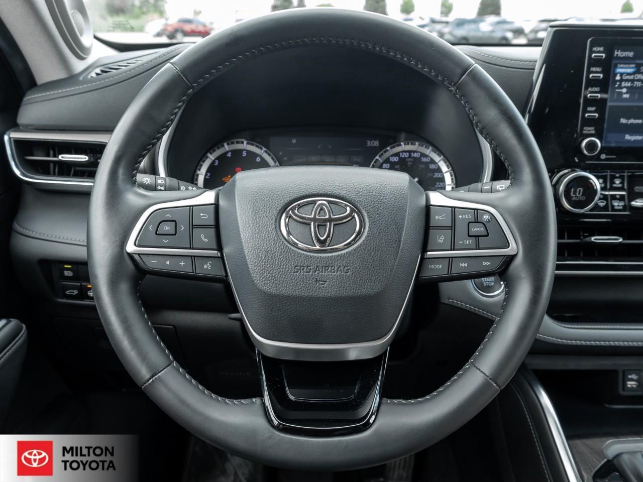 2022 Toyota Highlander LEATHER JBL SOUND NAVIGATION PANORAMIC SUNROOF ONE Photo