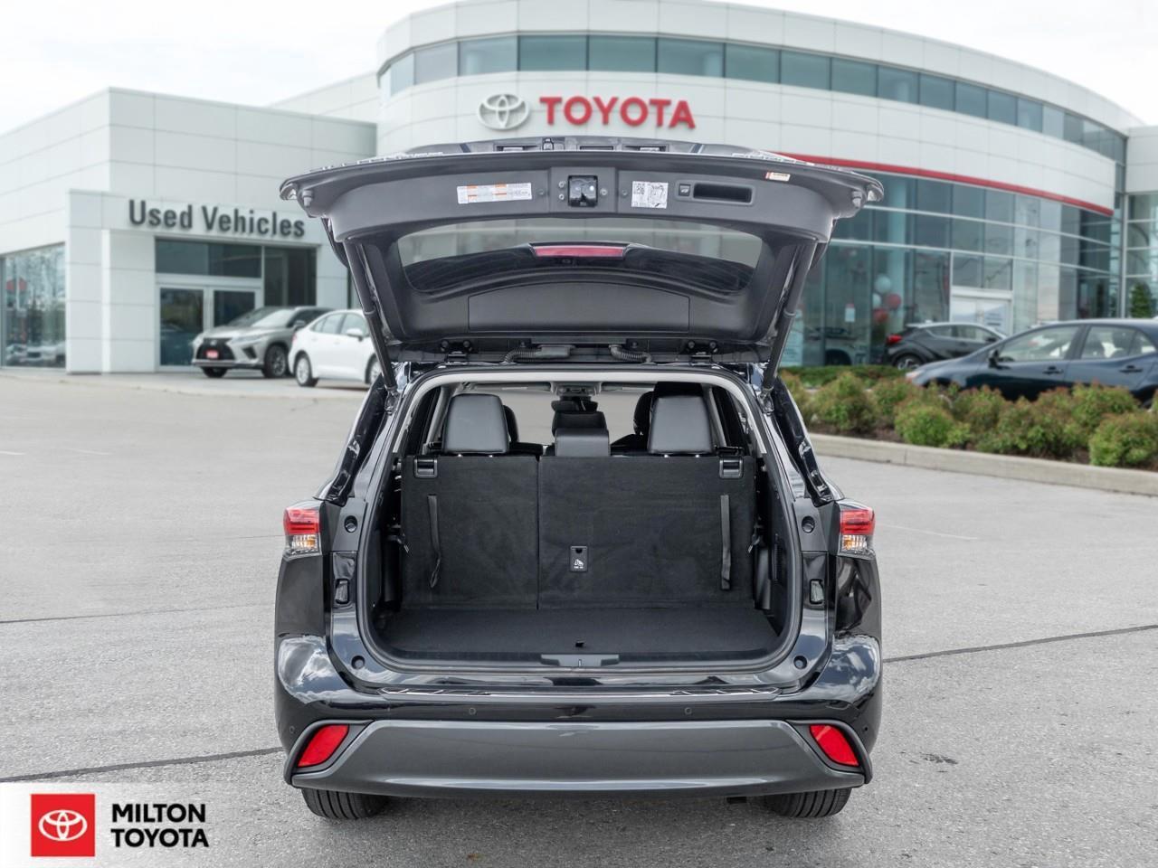 2022 Toyota Highlander LEATHER JBL SOUND NAVIGATION PANORAMIC SUNROOF ONE Photo