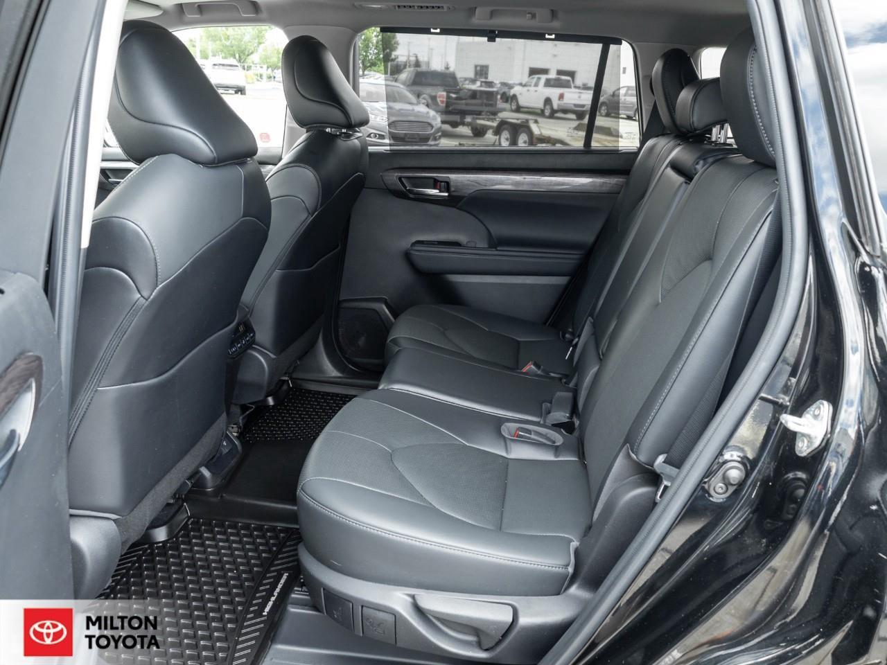 2022 Toyota Highlander LEATHER JBL SOUND NAVIGATION PANORAMIC SUNROOF ONE Photo