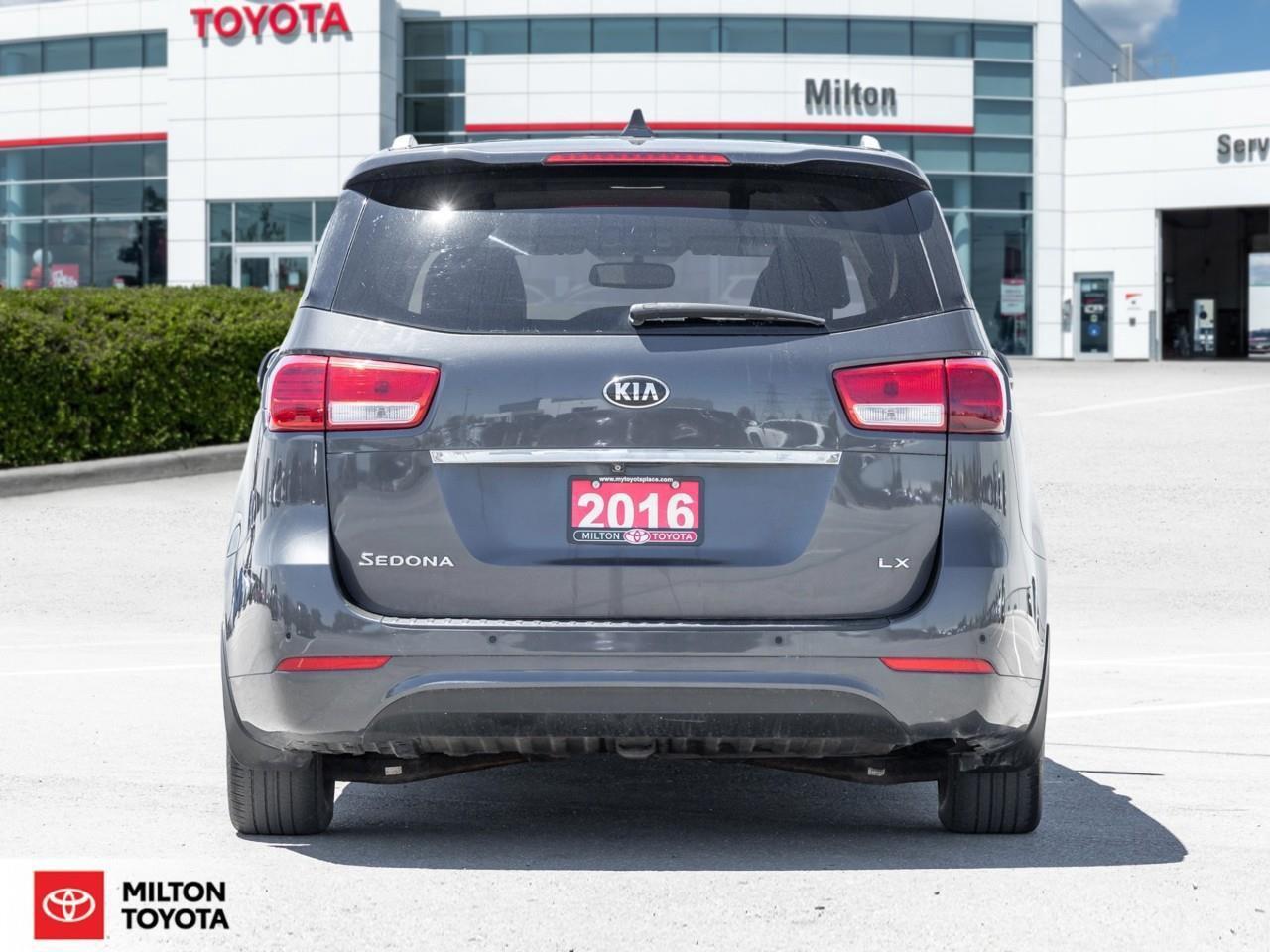 2016 Kia Sedona HEATED SEATS POWER SEAT PUSH START NEW TIRES ONCE Photo