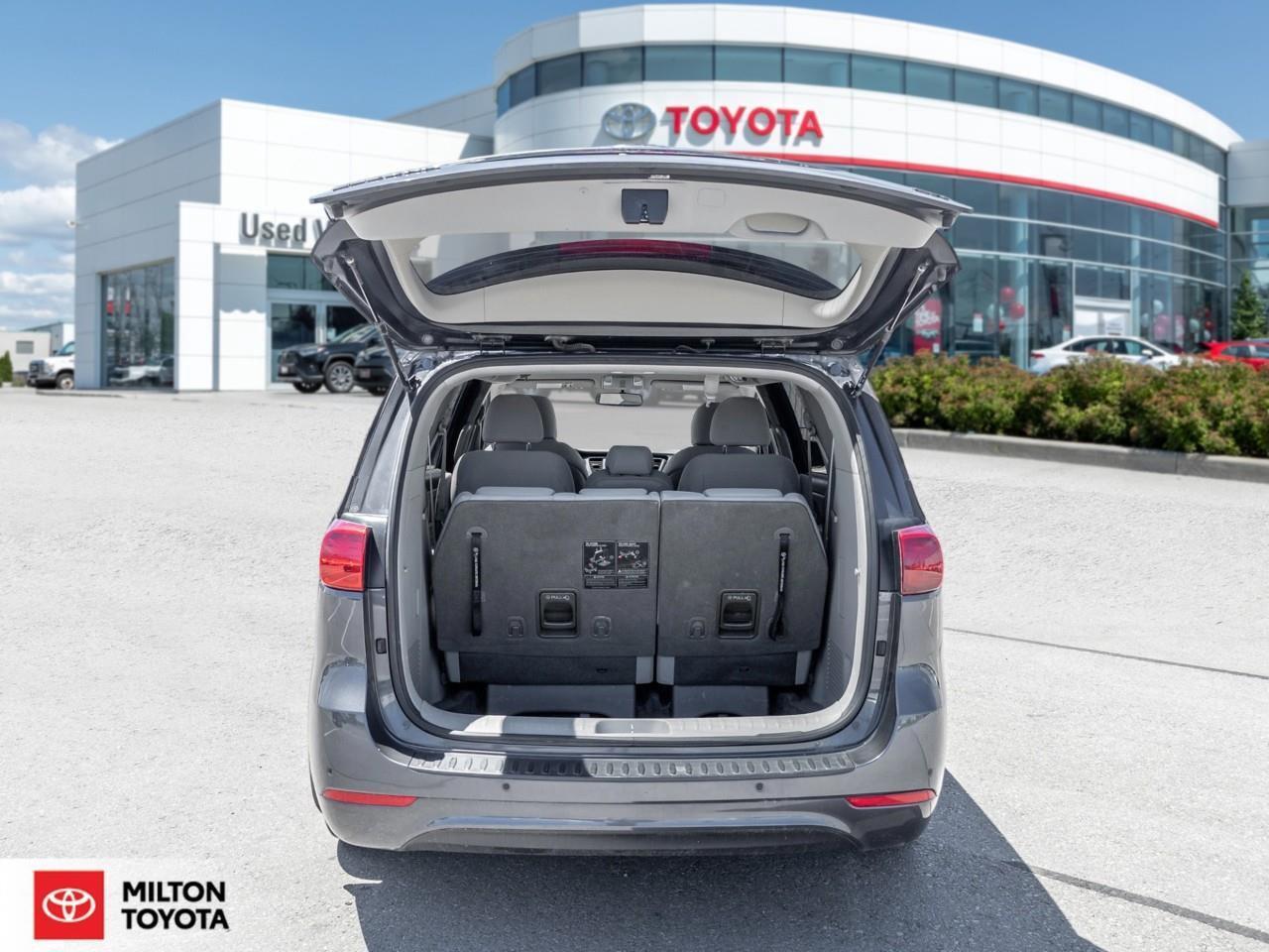 2016 Kia Sedona HEATED SEATS POWER SEAT PUSH START NEW TIRES ONCE Photo