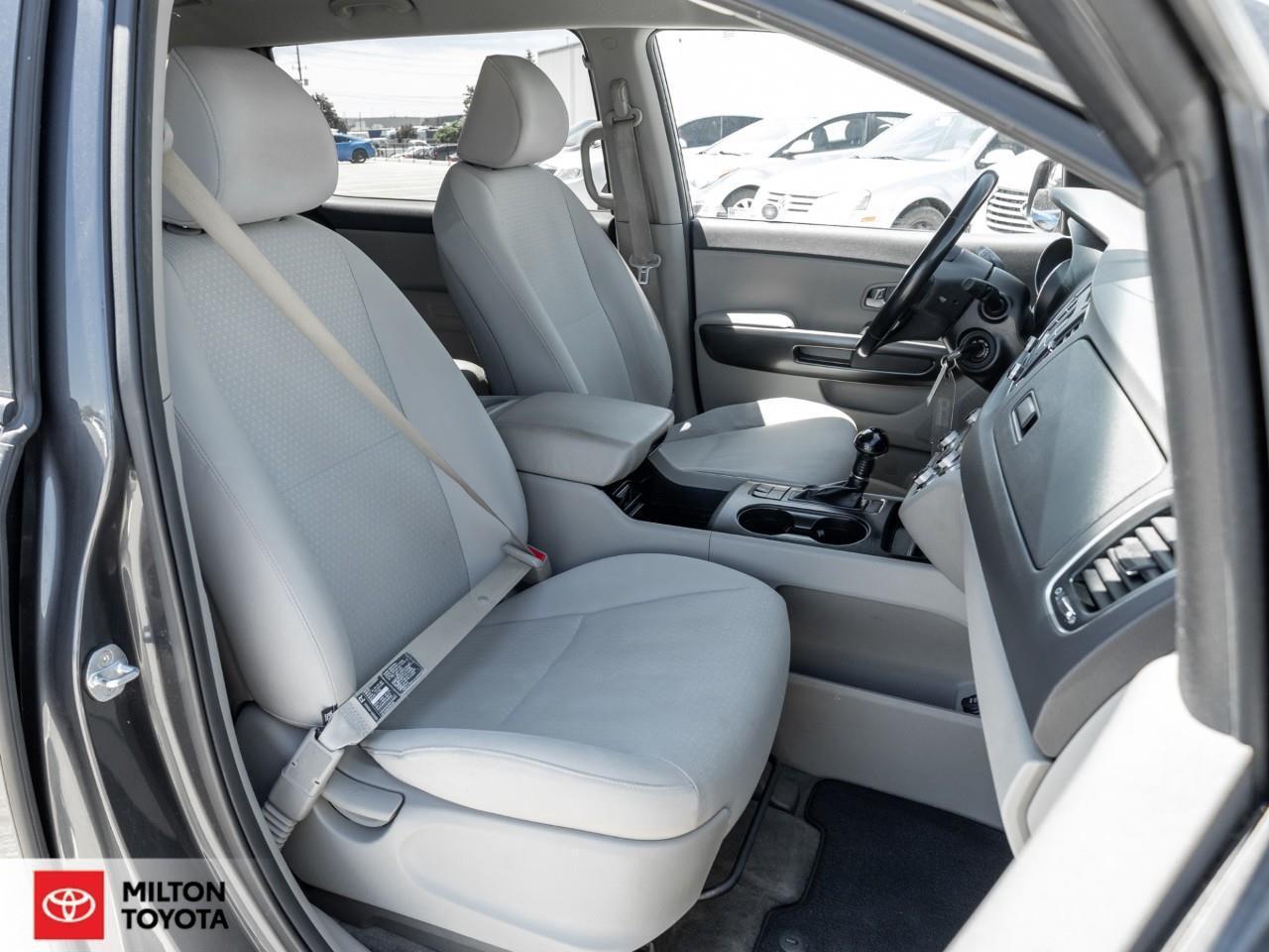 2016 Kia Sedona HEATED SEATS POWER SEAT PUSH START NEW TIRES ONCE Photo