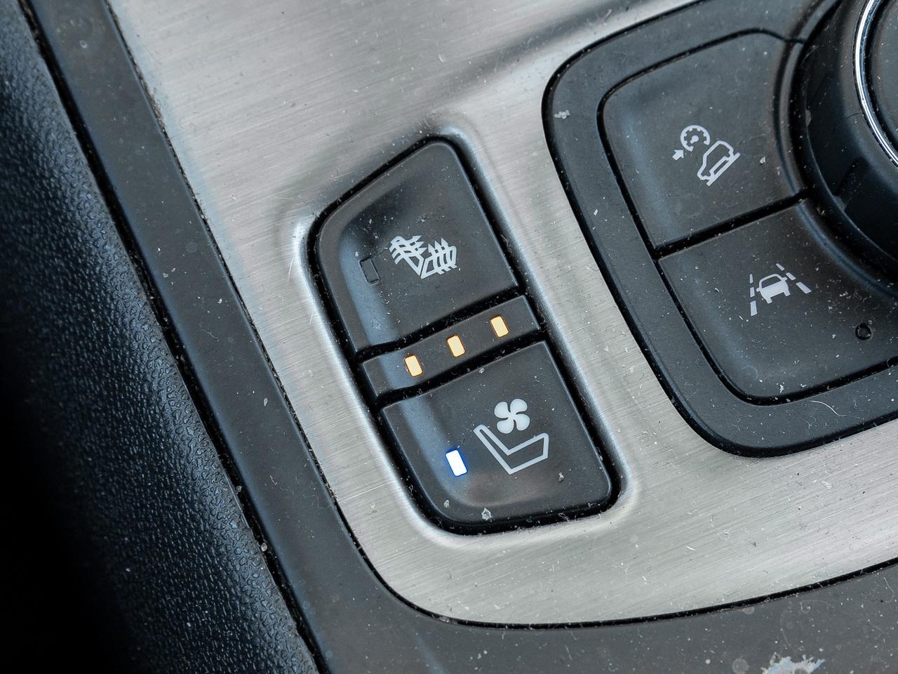 2023 GMC Terrain AWD 4dr Denali   ONE OWNER   OFF LEASE Photo