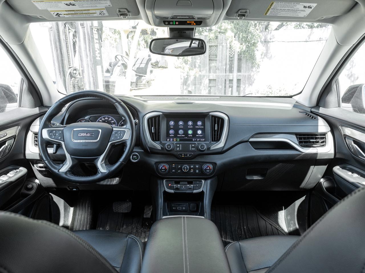 2023 GMC Terrain AWD 4dr Denali   ONE OWNER   OFF LEASE Photo