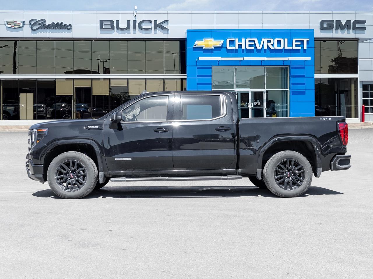 2026 GMC Sierra 1500 CLEAN CARFAX   5.3L V8   PREMIUM PKG Photo2