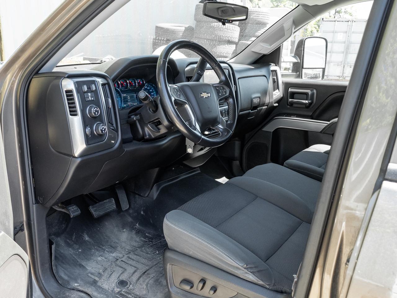 2015 Chevrolet Silverado 1500 AS IS   4WD Crew Cab 143.5  LT w-1LT Photo
