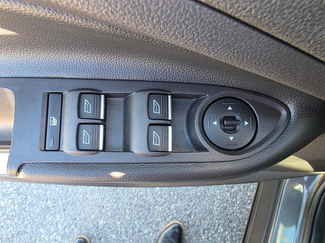 2019 Ford Escape SEL 4dr 4x4 Photo
