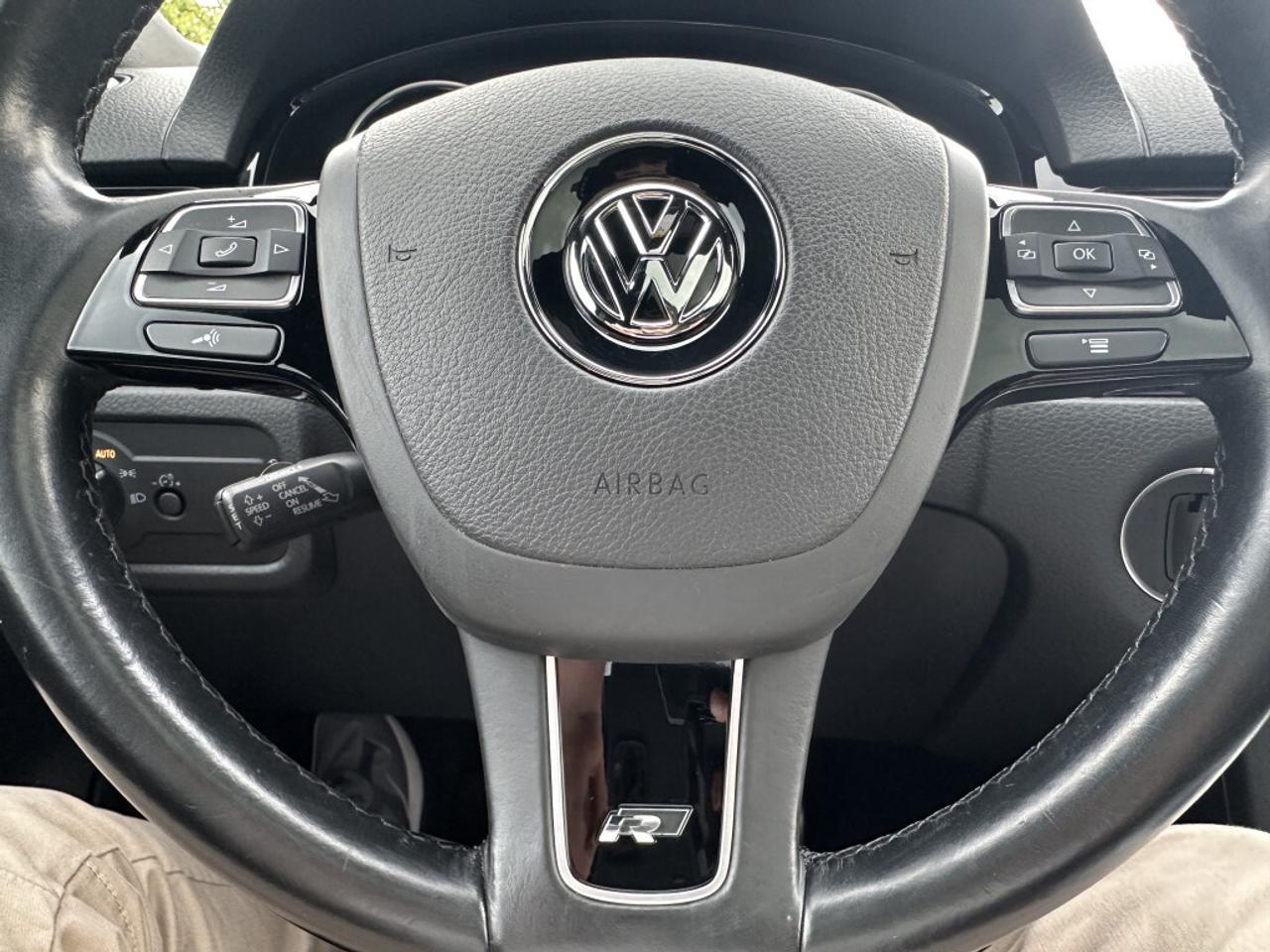 2015 Volkswagen Touareg V6 AWD Execline R-Line   ACCIDENT FREE   CERTIFIED Photo