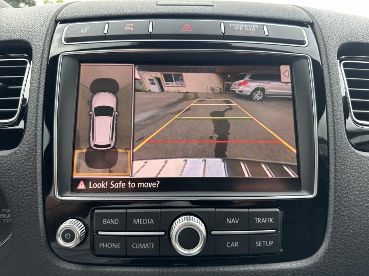 2015 Volkswagen Touareg V6 AWD Execline R-Line   ACCIDENT FREE   CERTIFIED Photo