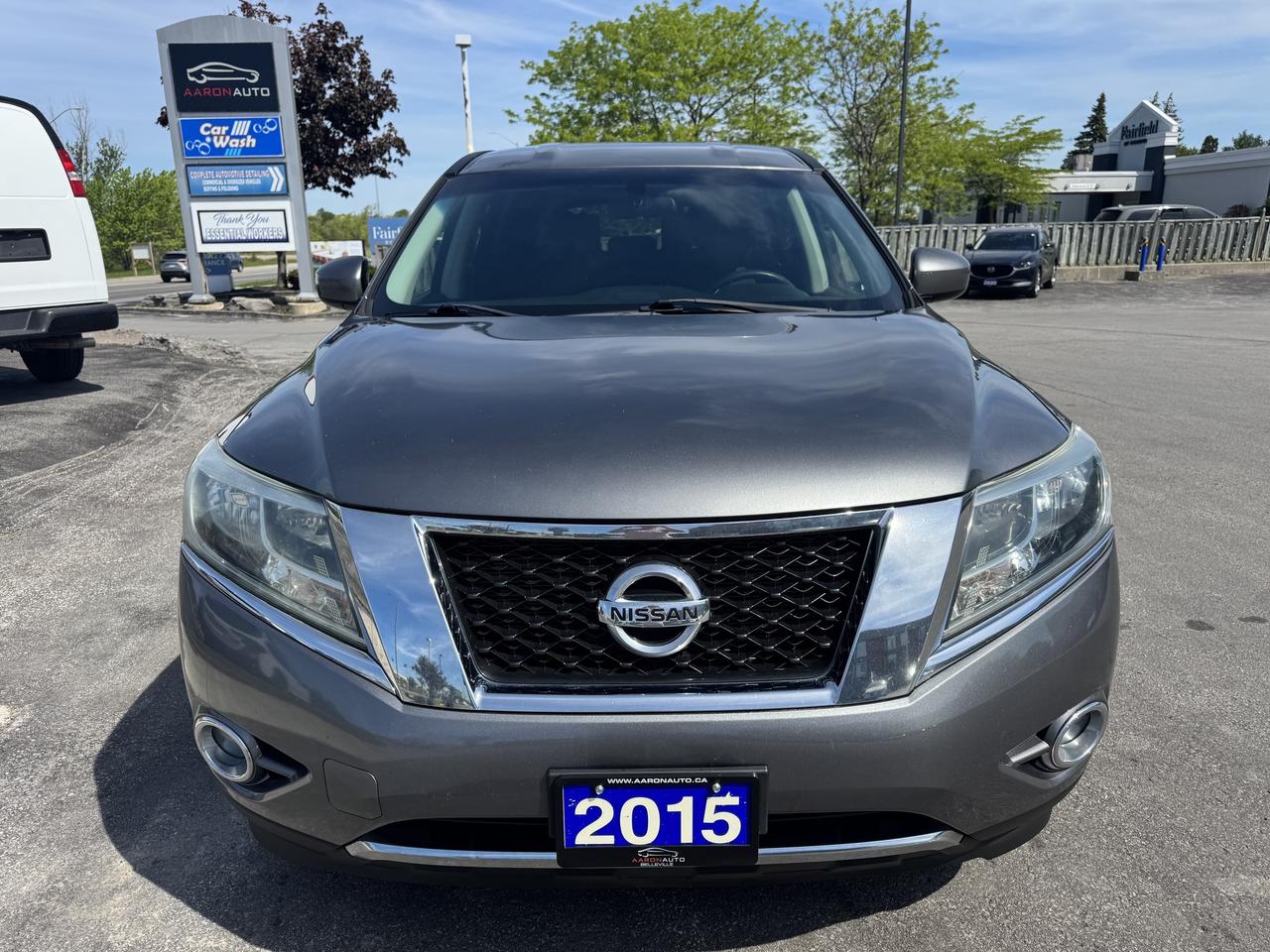 2015 Nissan Pathfinder 4WD 7 Passenger Photo