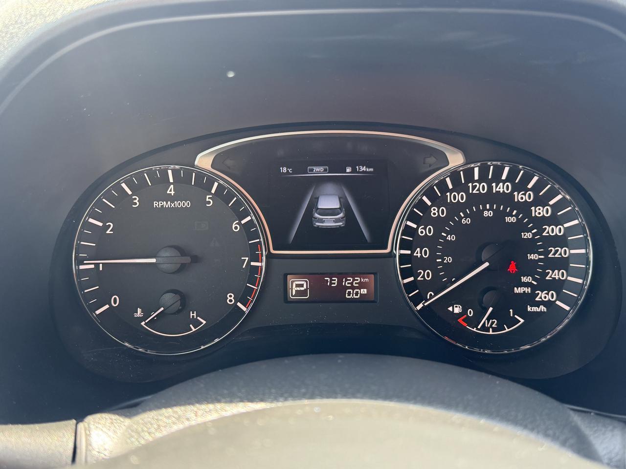 2015 Nissan Pathfinder 4WD 7 Passenger Photo