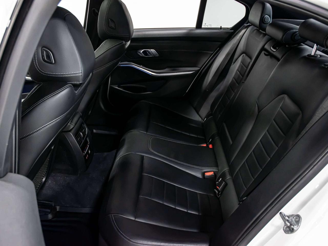 2019 BMW 3 Series 330i xDrive M SPORT HEADS UP BLIND SPOTS NAVI Photo