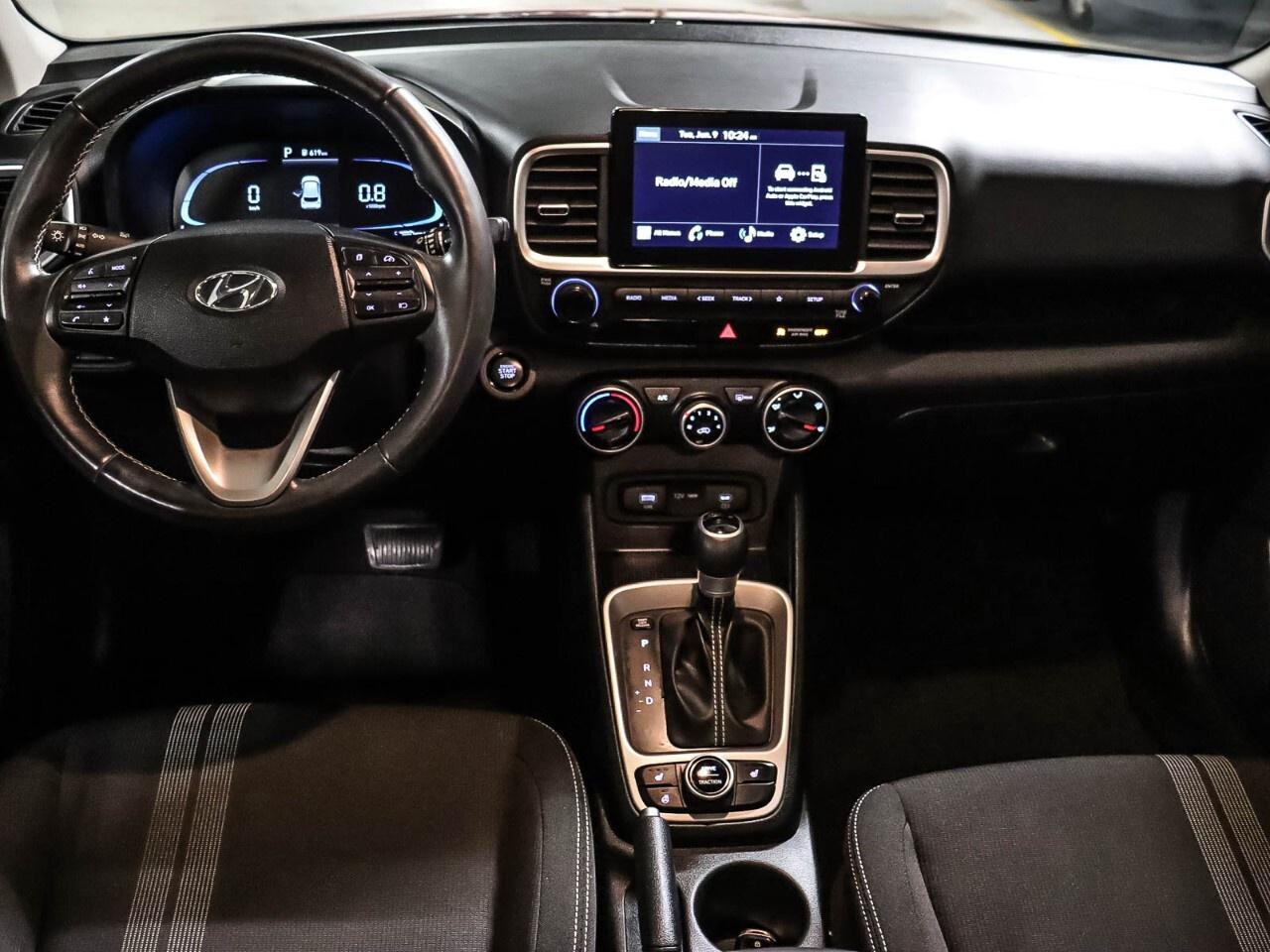 2023 Hyundai Venue Preferred IVT Photo