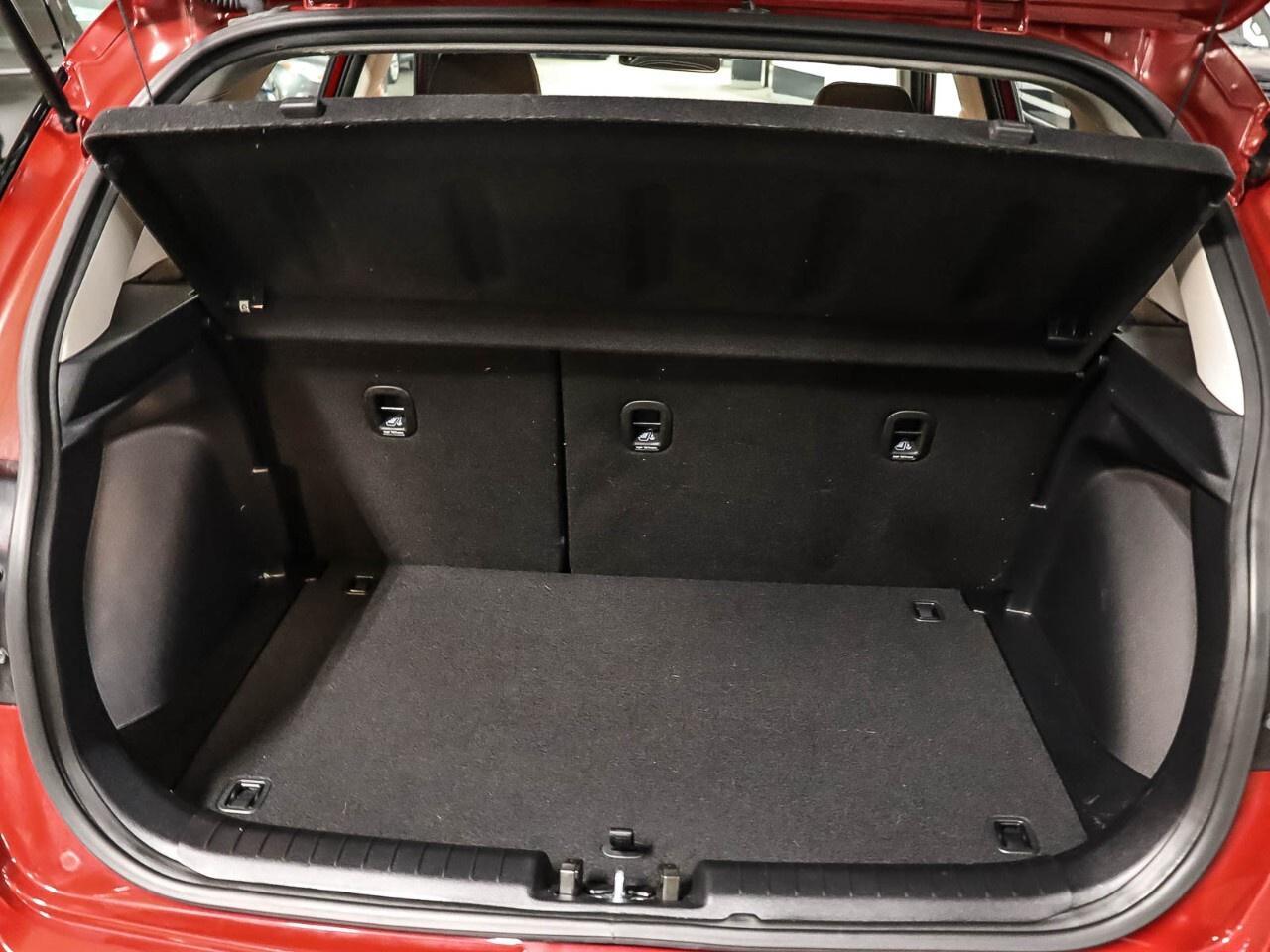 2023 Hyundai Venue Preferred IVT Photo