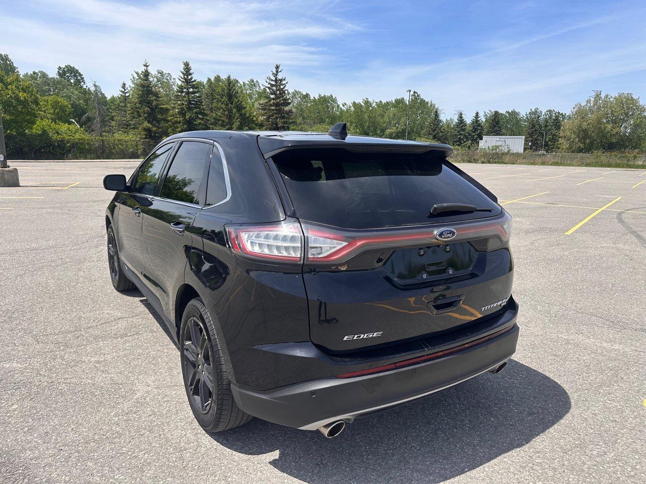 2016 Ford Edge Titanium Photo